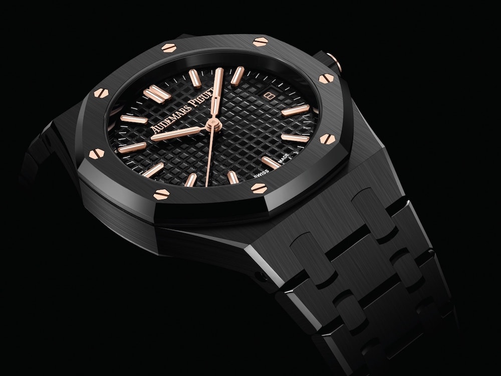 The Royal Oak self winding watch (ref. 77350) with a black ceramic case and bracelet. Photo © Courtesy of Audemars Piguet